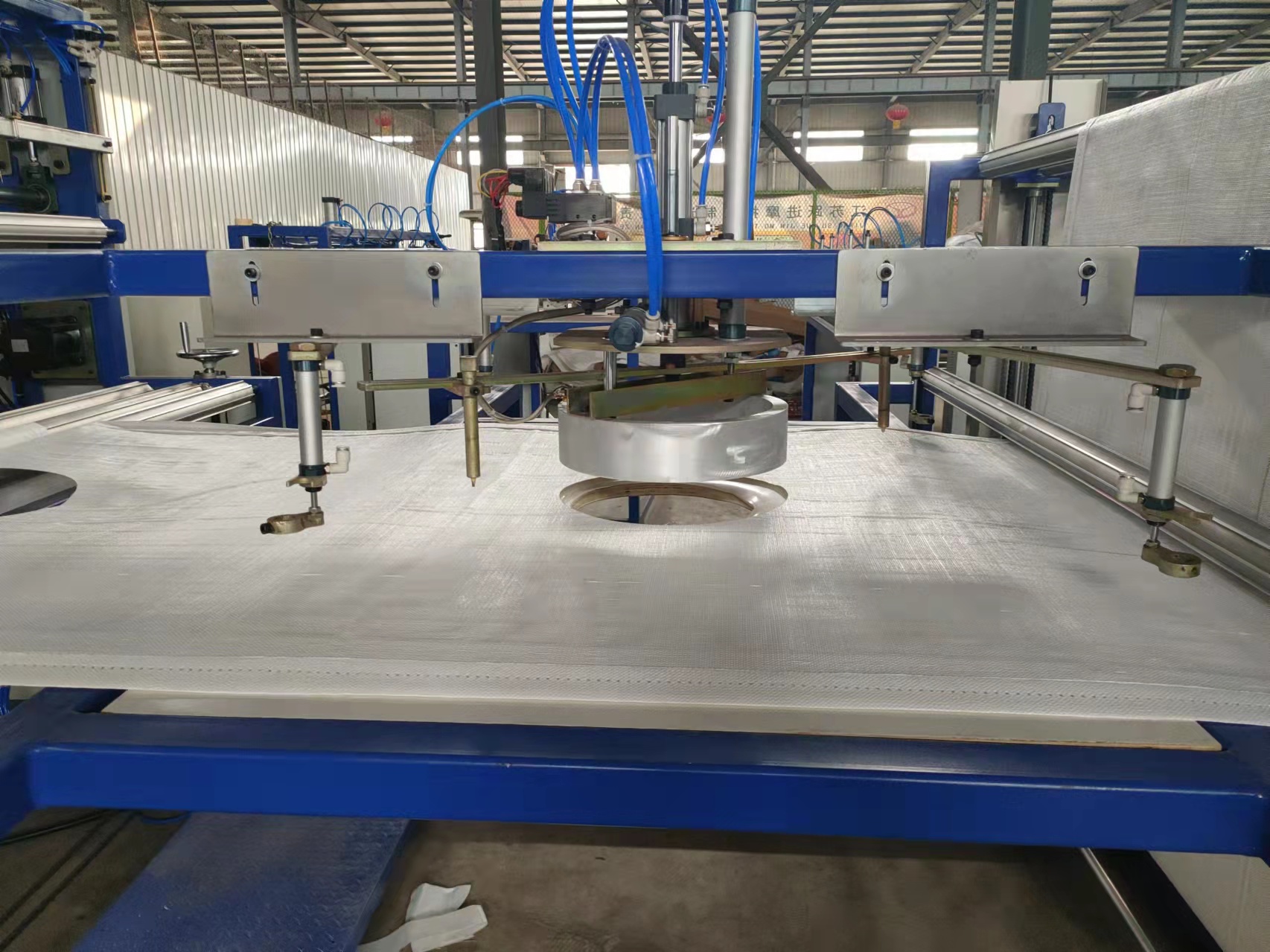 2020 China New Design Circle FIBC Fabric Cutter –
  Fibc Jumbo Bag Big Bag Fabric Cutting Machine  – VYT