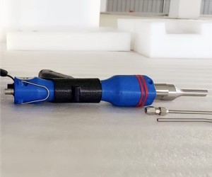 China Ultrasonic spot welding plastic for Car Accessories interior 28khz factory and manufacturers | VYT